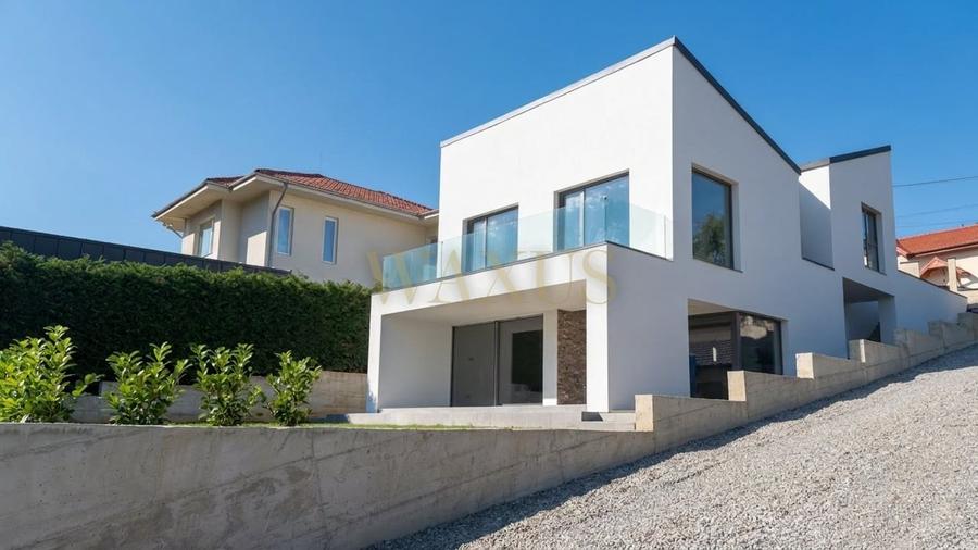 Casă individuală cu 4 camere cu Canalizare în Chinteni