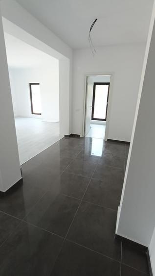 Apartament cu 3 camere decomandat în Găgeni