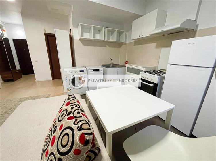 Apartament cu 2 camere semidecomandat, mobilat în Băneasa