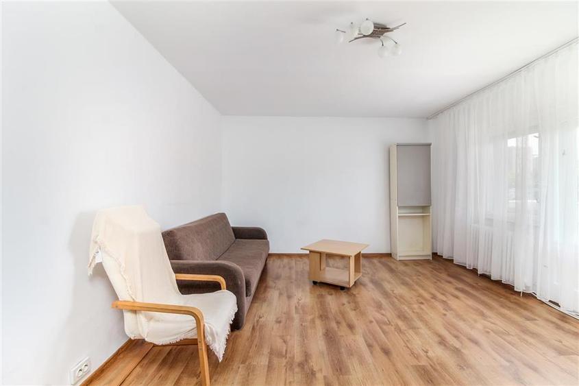Apartament cu 2 camere decomandat, mobilat în Plopilor