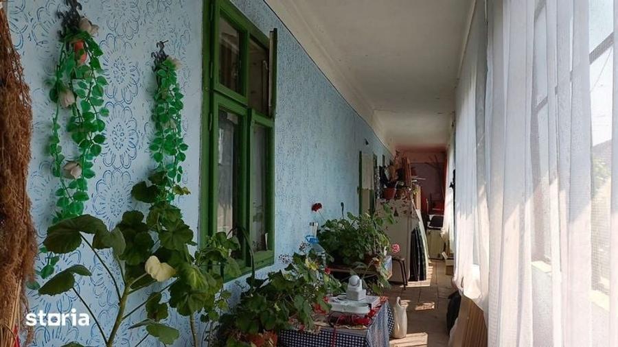 Casă cu 4 camere cu Teren 192 Mp în Central