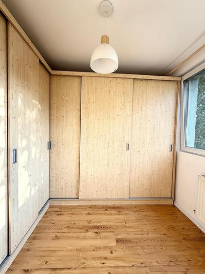 Apartament cu 4 camere decomandat în Drumul Taberei