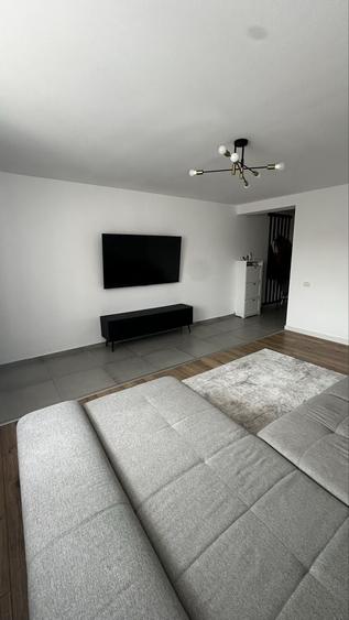 Casă cu 3 camere cu Teren 180 Mp în Lumina