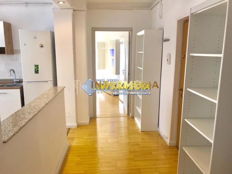 Apartament cu 2 camere decomandat, mobilat în Central