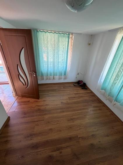 Casă individuală cu 2 camere cu Teren 1400 Mp în Răcoasa