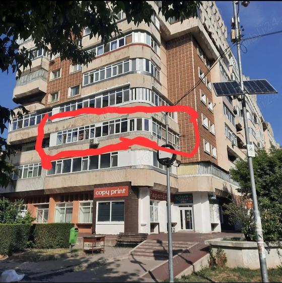 Apartament cu 3 camere decomandat în Central