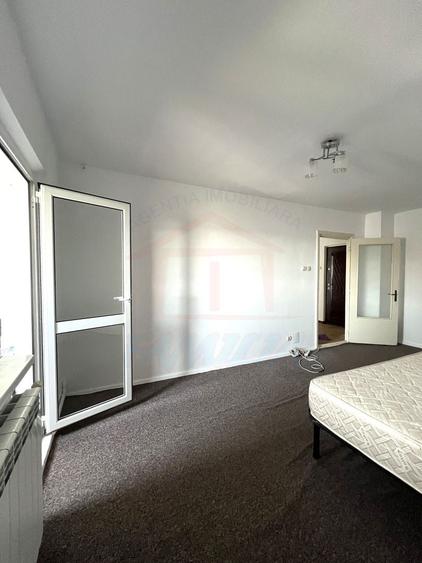 Apartament cu 2 camere decomandat, mobilat în
