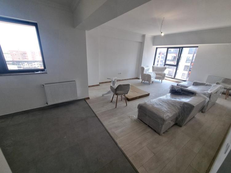 Apartament cu 3 camere decomandat în Inel II