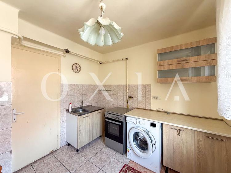 Apartament cu 2 camere semidecomandat, mobilat în Semicentral