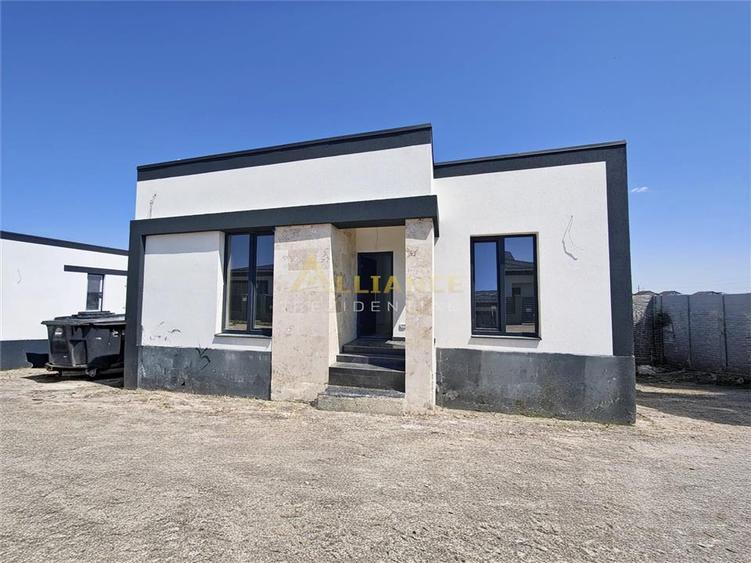 Casă individuală cu 4 camere cu Teren 500 Mp în Berceni