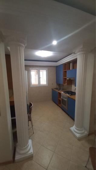 Apartament cu 3 camere semidecomandat în Olteniței