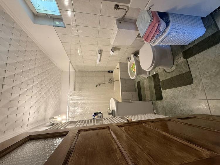 Casă cu 3 camere cu Teren 1500 Mp în Livezeni
