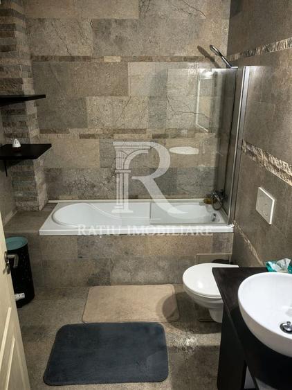 Casă individuală cu 3 camere cu Canalizare în Central