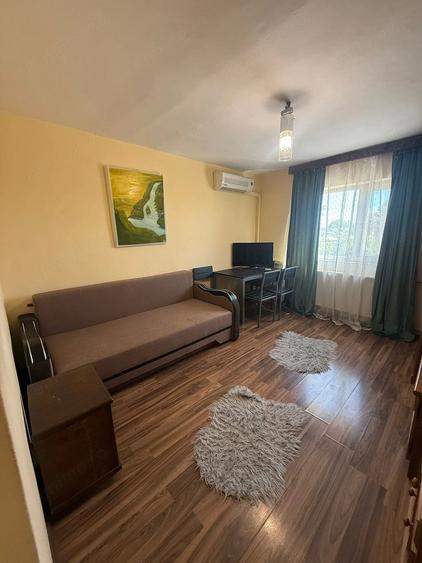 Garsonieră decomandată în Complex Studențesc