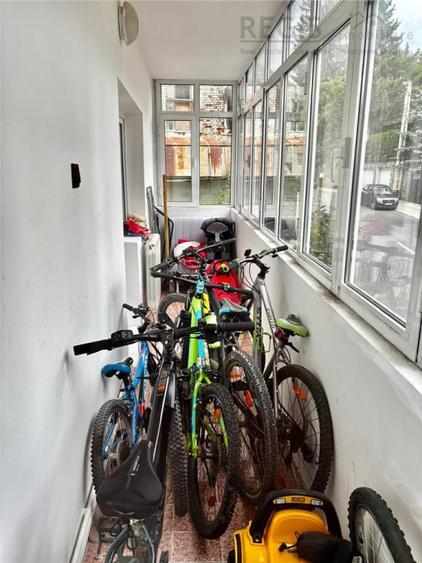 Apartament cu 3 camere decomandat în Eroilor