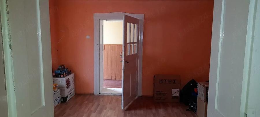 Casă cu 2 camere cu Teren 461 Mp în Dăișoara