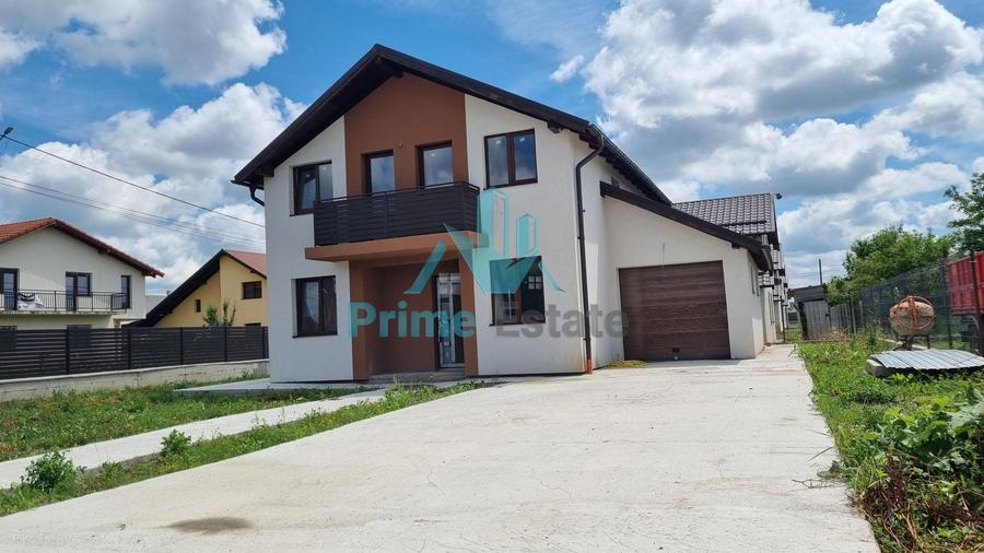 Casă individuală cu 4 camere cu Canalizare în Jucu