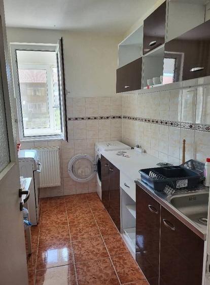Apartament cu 2 camere semidecomandat în Dacia
