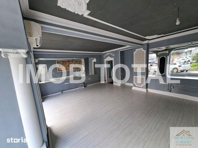 Spațiu comercial, de 60 mp, în Central