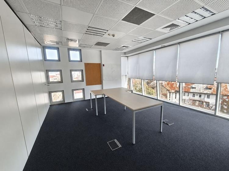 Birou, de 3,380 mp, în Armeneasca
