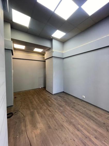 Spațiu comercial, de 25 mp, în Central