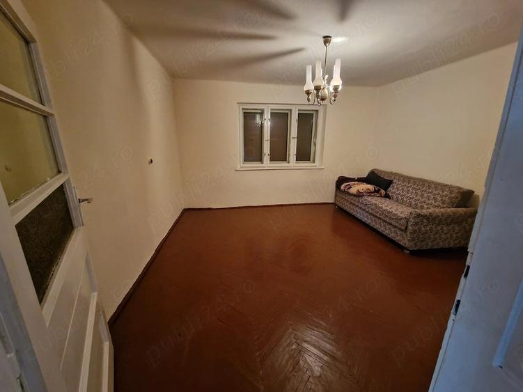 Casă cu 3 camere cu Teren 728 Mp în Suplacu de Barcău