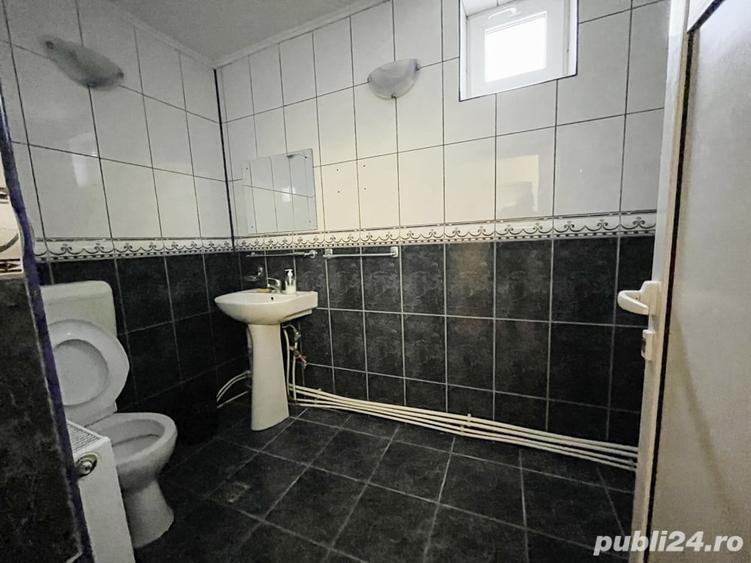 Casă cu 4 camere cu Teren 500 Mp în Central