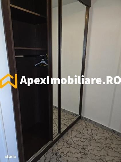 Apartament cu 2 camere decomandat în P-ța Victoriei