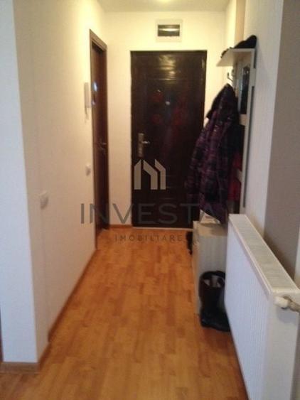 Apartament cu 3 camere semidecomandat, mobilat în Zorilor