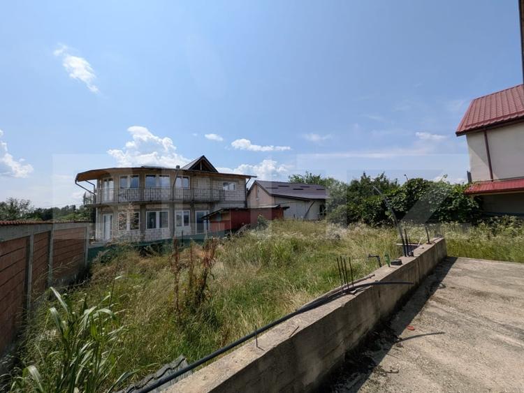 Casă individuală cu 5 camere cu Teren 141 Mp în Moreni