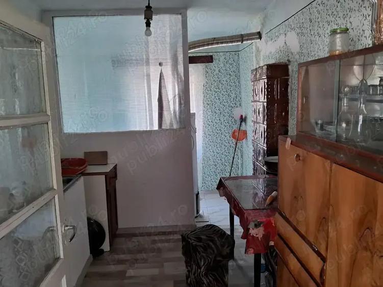 Casă cu 4 camere cu Teren 1870 Mp în Mânăstire