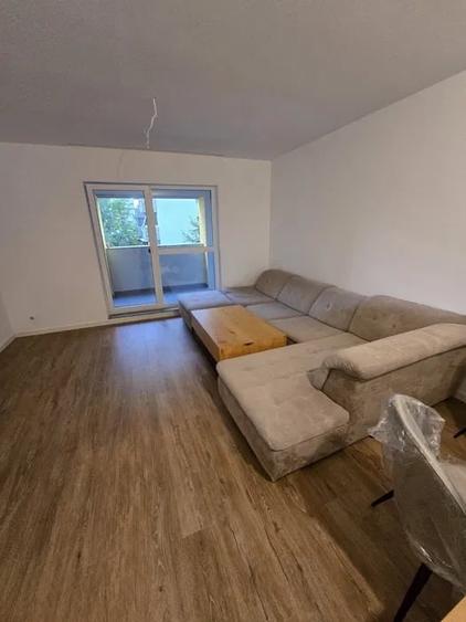 Apartament cu 2 camere decomandat, mobilat în Costin Georgian