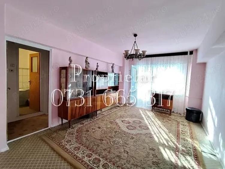 Apartament cu 3 camere semidecomandat în Lacul Tei