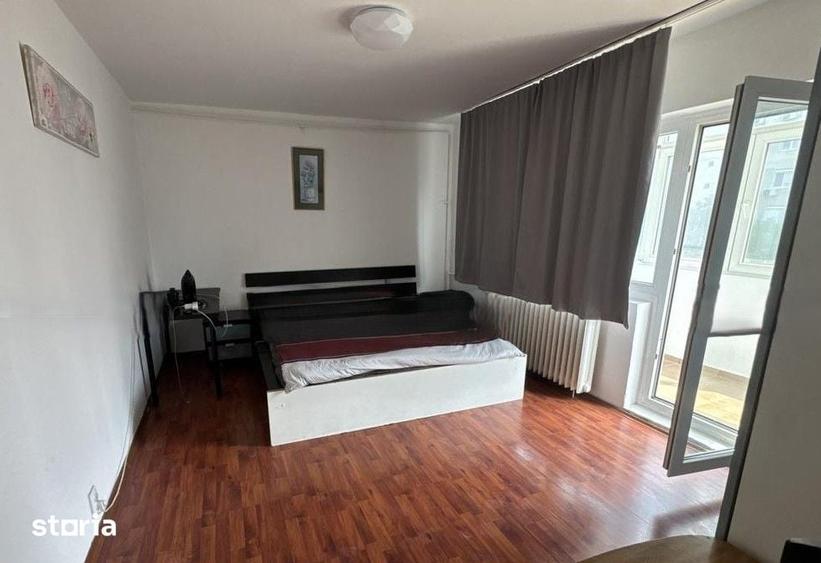 Apartament cu 2 camere decomandat în Văcăresti
