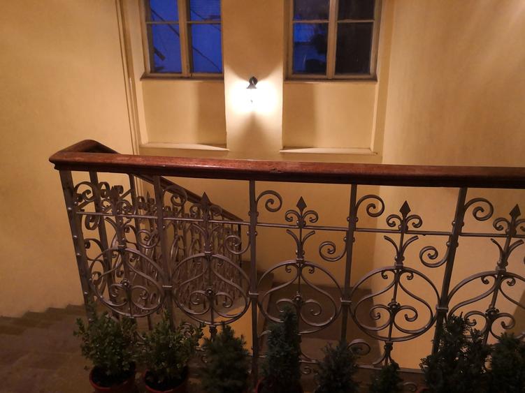Apartament spatios , cu farmec deosebit -zona Posta Veche - 5