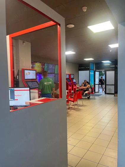 Spațiu comercial, de 100 mp, în Nord