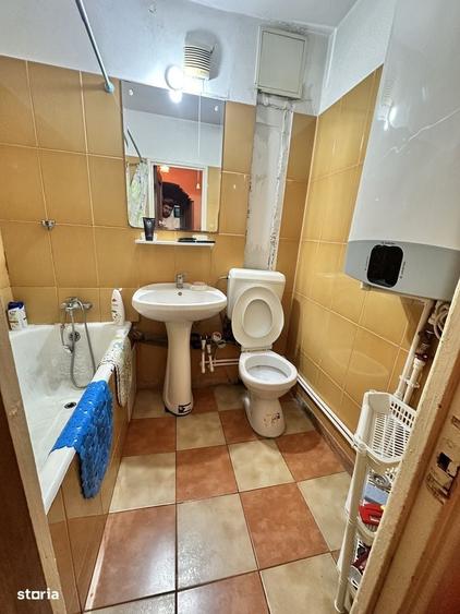 Apartament cu 4 camere decomandat în Rahova