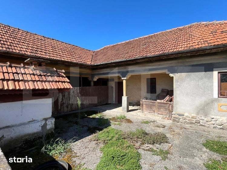 Casă cu 5 camere cu Teren 2002 Mp în Turcinești