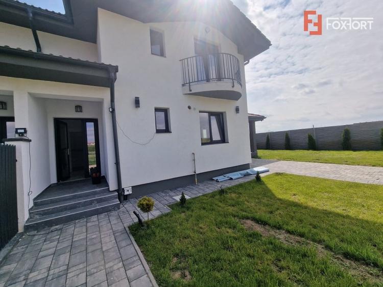 Duplex cu 3 camere cu Canalizare în Recaș