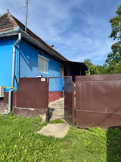 Casă cu 3 camere semidecomandat în Exterior Vest