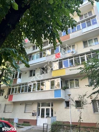 Apartament cu 2 camere semidecomandat, mobilat în 1 Mai