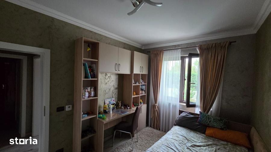 Casă cu 4 camere cu Teren 300 Mp în Sud