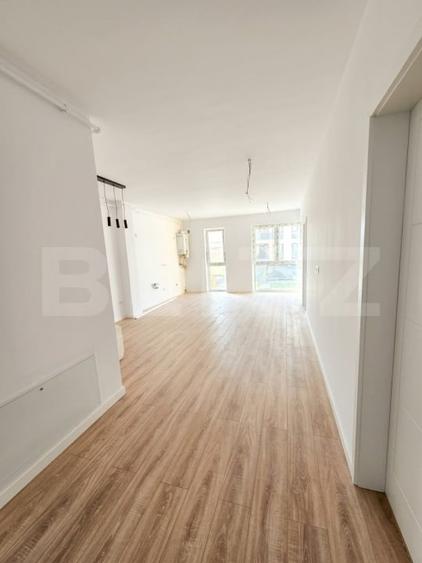 Apartament cu 2 camere semidecomandat, mobilat în Florești