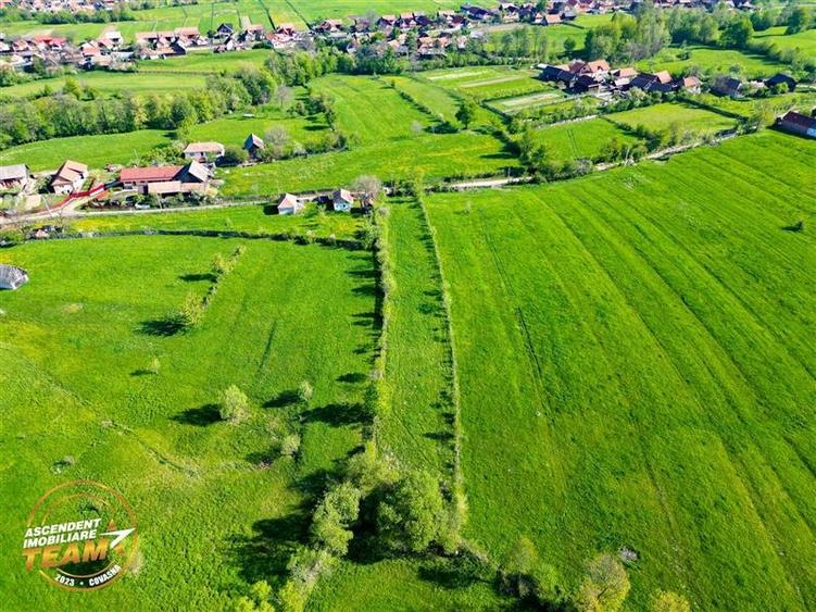 Teren Construcții intravilan de 2063 mp, în Zagon