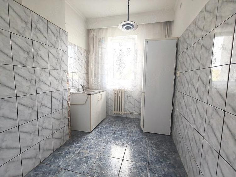 Apartament cu 2 camere semidecomandat în Trivale