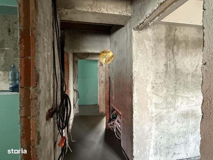 Casă cu 4 camere în Central