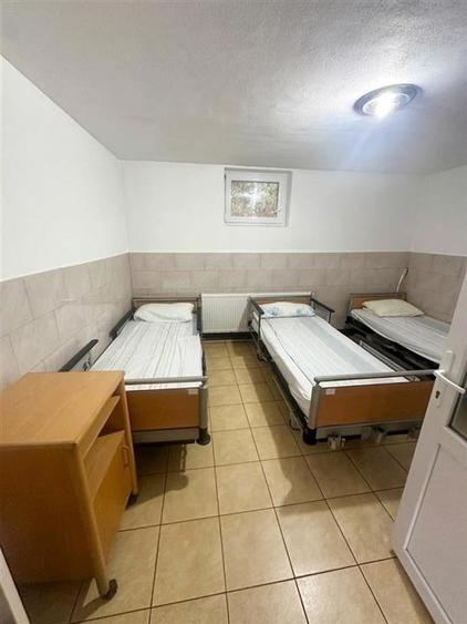 Casă individuală cu 10 camere cu Canalizare în Tinca