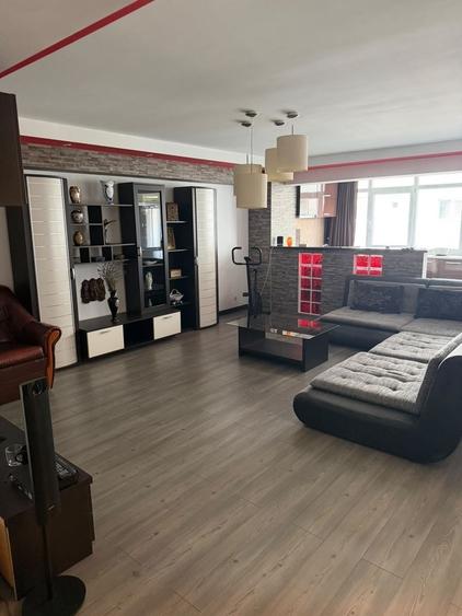 Apartament cu 2 camere decomandat în Centura