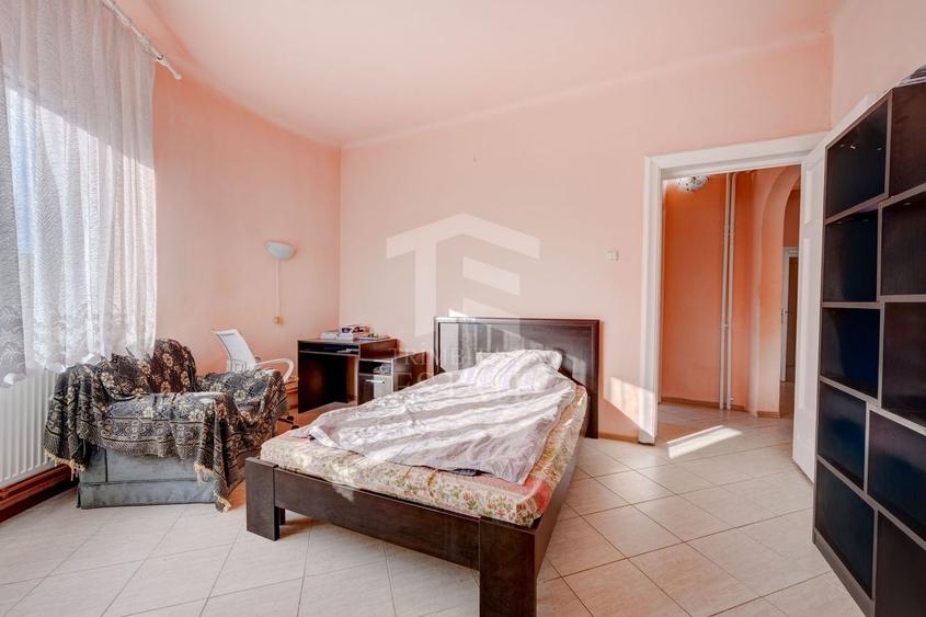 Apartament cu 4 camere decomandat în Calea Călărașilor