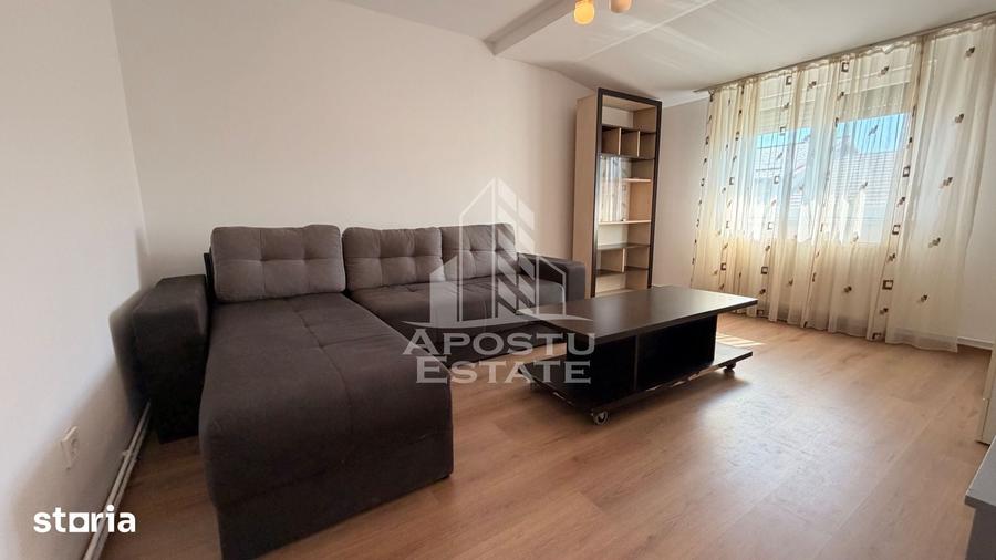 Apartament cu 2 camere decomandat în Girocului